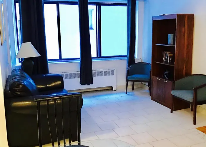 Stylish Montreal Apartment Comfortable Stay In The Golden Square Mile