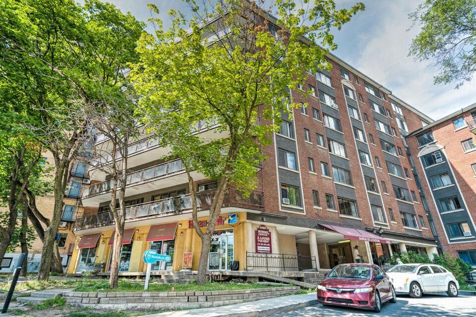 Stylish Comfortable In The Golden Square Mile Montreal